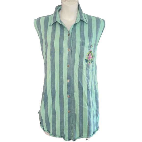 🤑10/$100 Short Circuit  wide stripe button down  floral embroidery blouse M - Picture 3 of 10